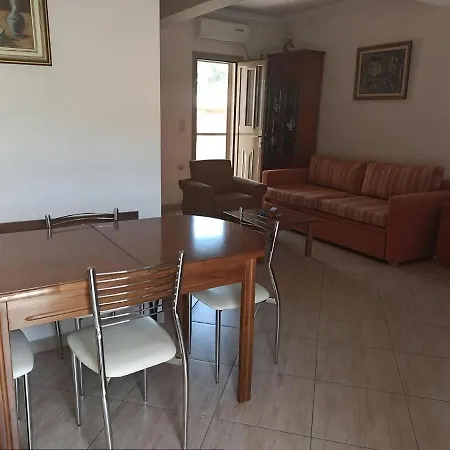 Lägenhet Flamiatos Garden Pouláta