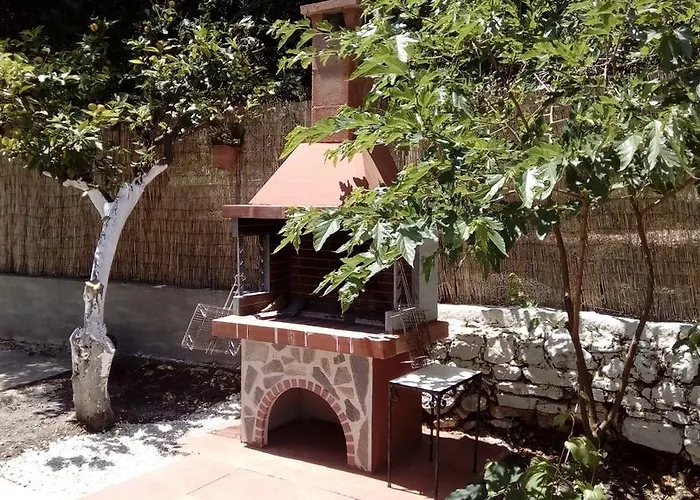 Апартаменты Flamiatos Garden *